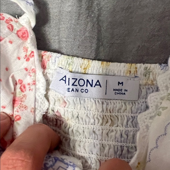 Patterned tank - Picture 2 of 4